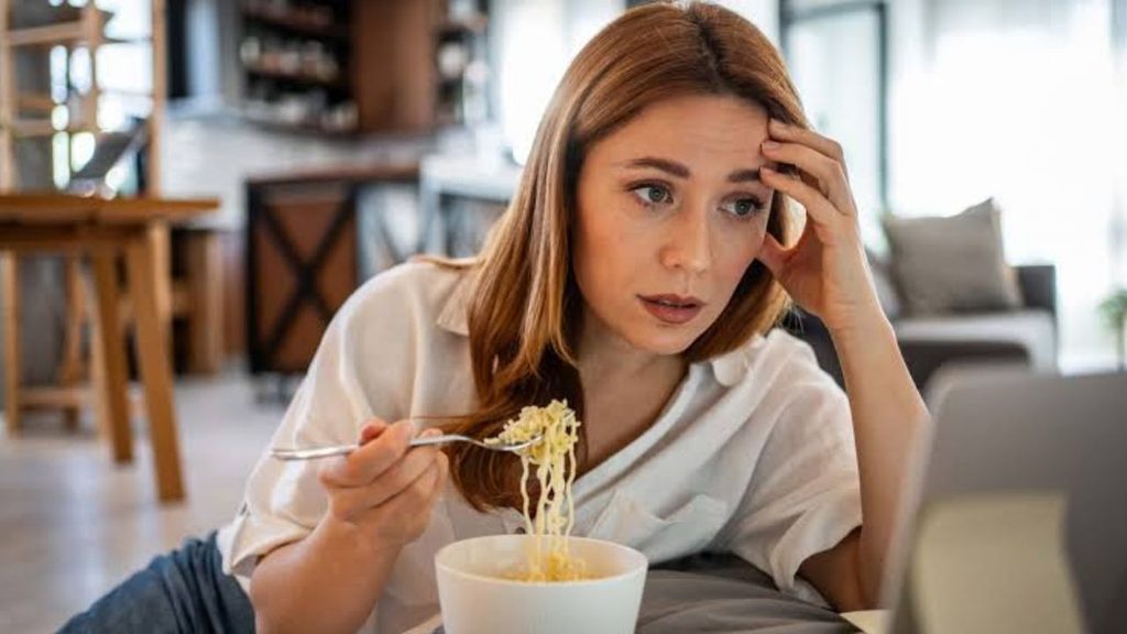 Squilibri ormonali nelle donne: sintomi da conoscere e quando consultare un medico