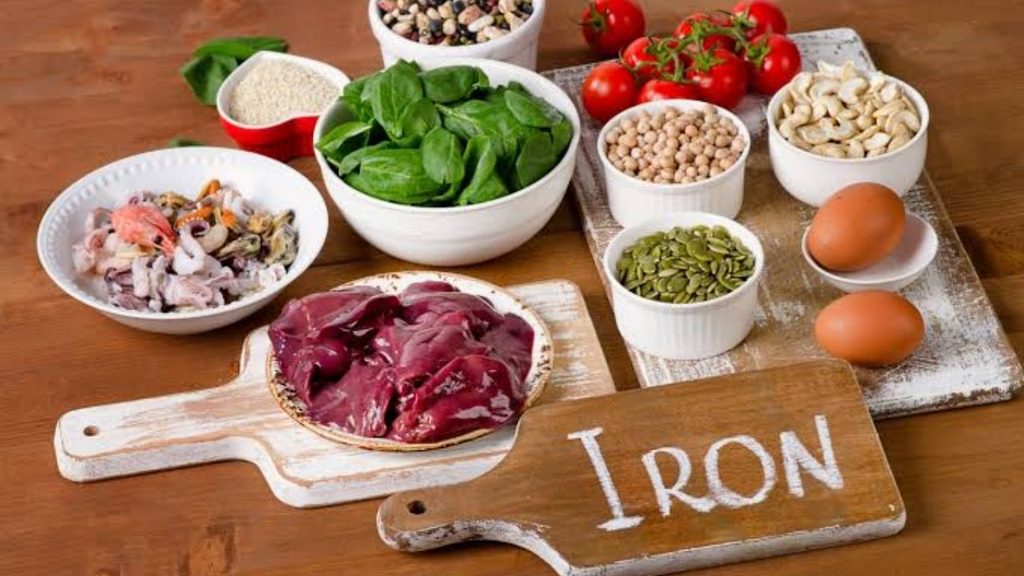 Carenza di ferro: sintomi, alimenti ricchi di ferro e come prevenirla
